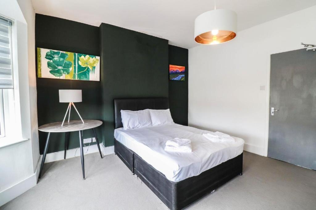 Urban Oasis Bed & Breakfast London Bagian luar foto